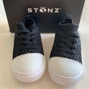 Stonz Toddler Shoes 6T (BRAND NEW)